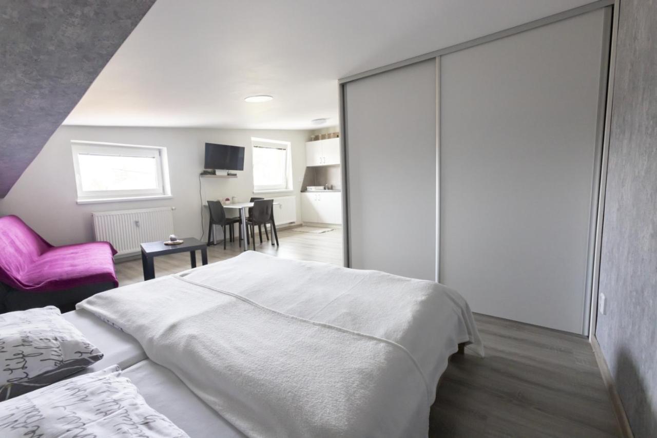 Apartmán Theo Veľký Slavkov Esterno foto