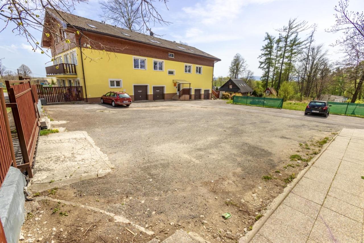 Apartmán Theo Veľký Slavkov Esterno foto