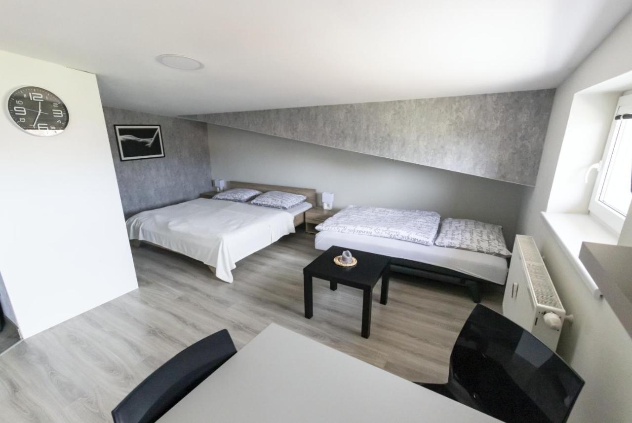 Apartmán Theo Veľký Slavkov Esterno foto